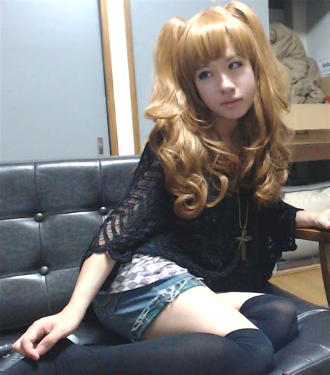 ASIAN FEMBOY @ Tranny Clips .